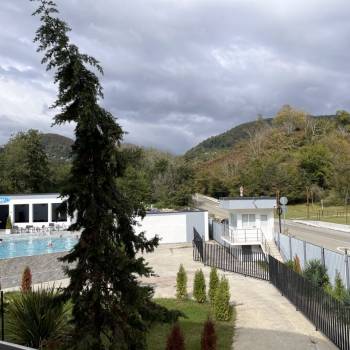 Продается 1-комнатная квартира, 42 м²