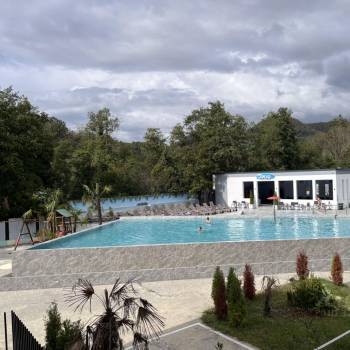 Продается 1-комнатная квартира, 42 м²