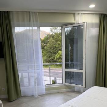 Продается 1-комнатная квартира, 42 м²