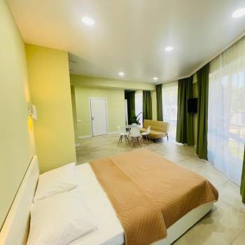 Продается 1-комнатная квартира, 42 м²