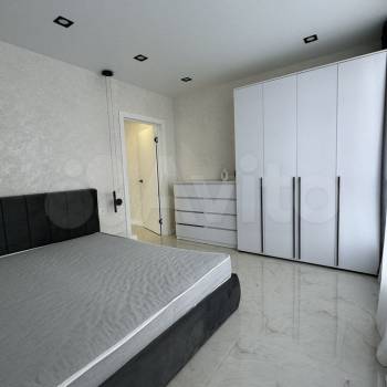 Продается Многокомнатная квартира, 82 м²