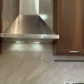 Сдается 1-комнатная квартира, 55 м²