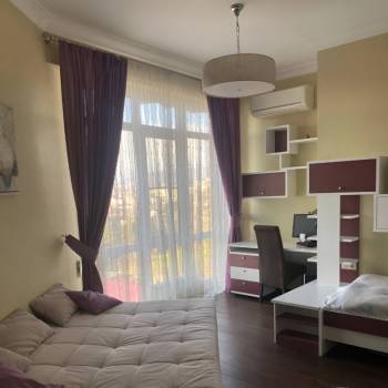 Продается 3-х комнатная квартира, 90 м²