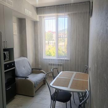 Продается 1-комнатная квартира, 37 м²