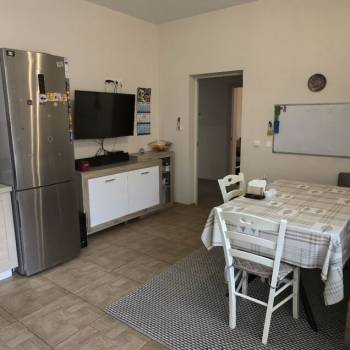 Продается Дом, 180 м²