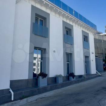 Продается 1-комнатная квартира, 54 м²