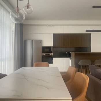 Продается Многокомнатная квартира, 105 м²