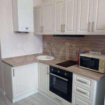 Продается 1-комнатная квартира, 37 м²