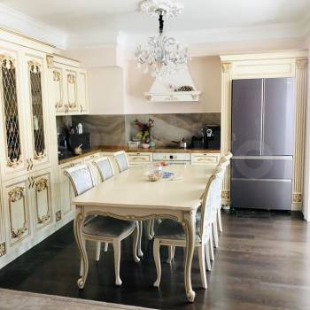 Продается Многокомнатная квартира, 133 м²