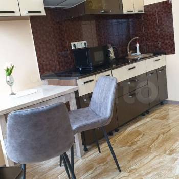 Продается 1-комнатная квартира, 37 м²