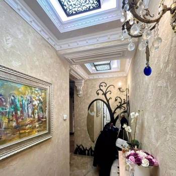 Продается Многокомнатная квартира, 90 м²