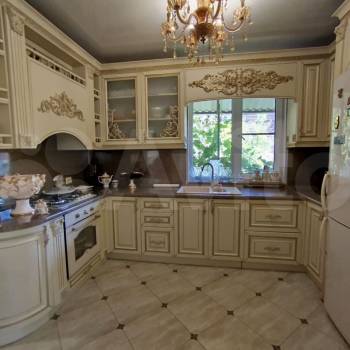 Продается Дом, 180 м²