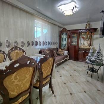 Продается Дом, 180 м²