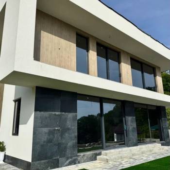 Продается Дом, 220 м²