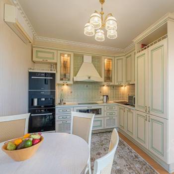 Продается Многокомнатная квартира, 172 м²