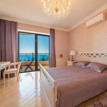 Продается Многокомнатная квартира, 172 м²