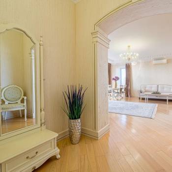 Продается Многокомнатная квартира, 172 м²