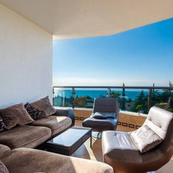 Продается Многокомнатная квартира, 172 м²