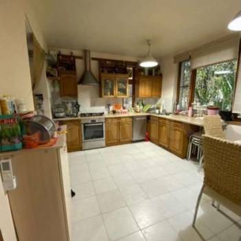 Продается Многокомнатная квартира, 101 м²