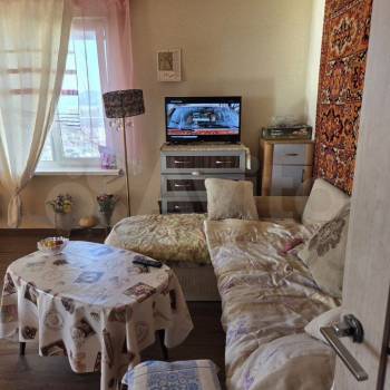 Продается 1-комнатная квартира, 49,3 м²