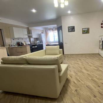 Продается Многокомнатная квартира, 74,7 м²