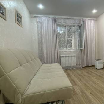 Продается Многокомнатная квартира, 74,7 м²