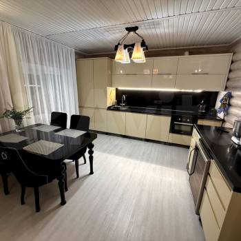 Продается Дом, 280 м²