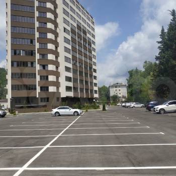 Продается 1-комнатная квартира, 42 м²