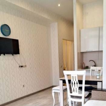 Продается 1-комнатная квартира, 32 м²