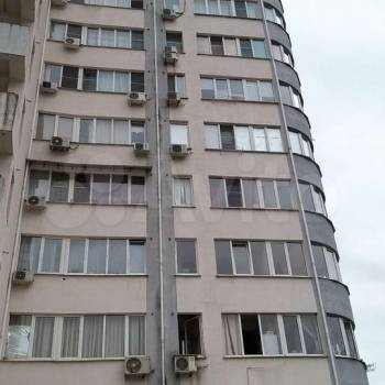 Продается 1-комнатная квартира, 37 м²