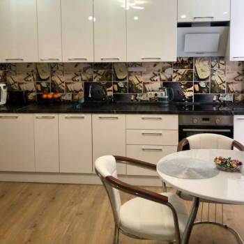 Продается 1-комнатная квартира, 46 м²