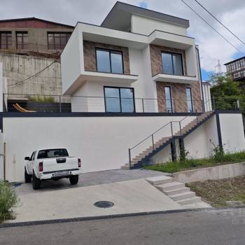 Продается Дом, 191 м²