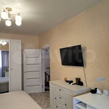 Продается Многокомнатная квартира, 100 м²