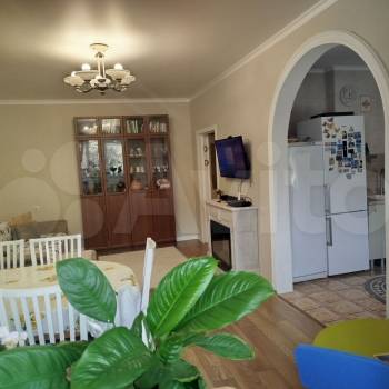 Продается Многокомнатная квартира, 100 м²