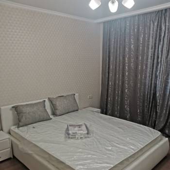Продается 1-комнатная квартира, 42 м²