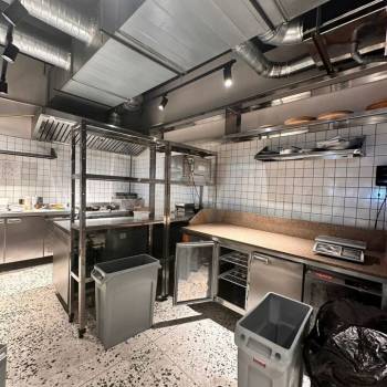 Продается Нежилое помещение, 220 м²