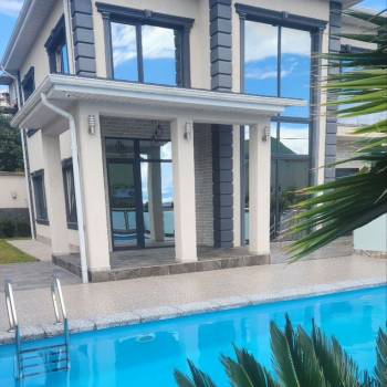 Продается Дом, 179 м²