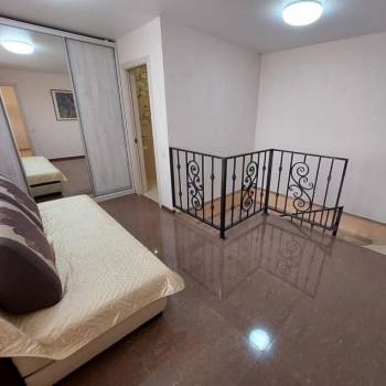 Сдается 2-х комнатная квартира, 75 м²