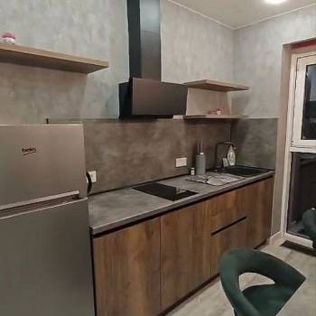 Продается 1-комнатная квартира, 256 м²