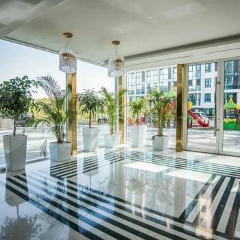 Продается 1-комнатная квартира, 256 м²