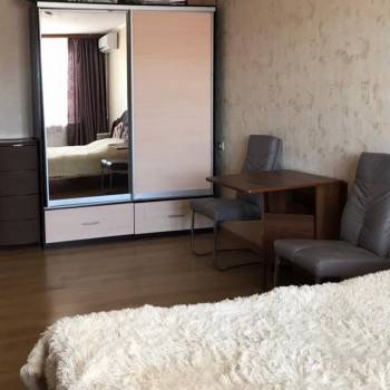 Продается 1-комнатная квартира, 35 м²