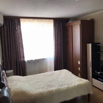 Продается 1-комнатная квартира, 35 м²