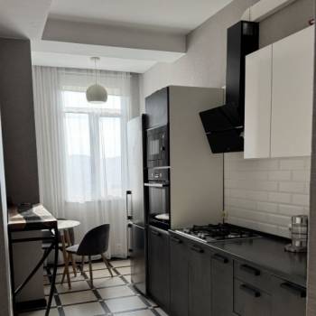 Продается 1-комнатная квартира, 40 м²