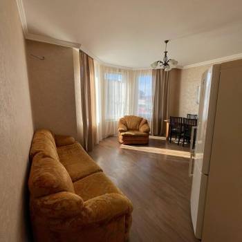 Сдается 1-комнатная квартира, 50 м²