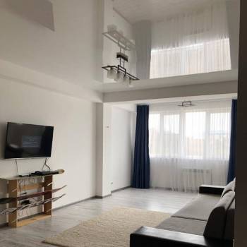 Продается 1-комнатная квартира, 74 м²