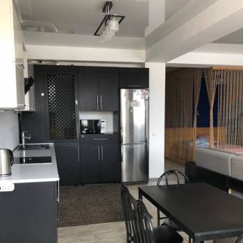 Продается 1-комнатная квартира, 74 м²