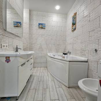 Продается 3-х комнатная квартира, 70 м²