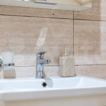 Продается 1-комнатная квартира, 50 м²