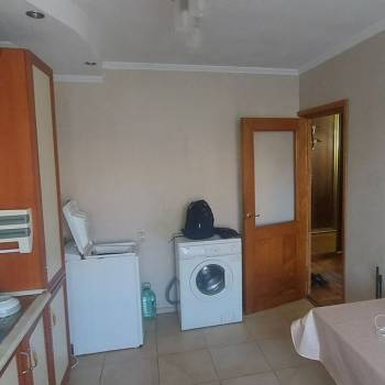 Продается Многокомнатная квартира, 84 м²