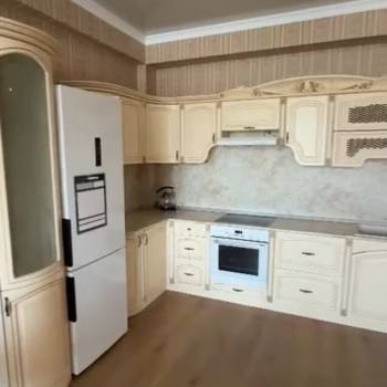 Сдается 1-комнатная квартира, 60 м²